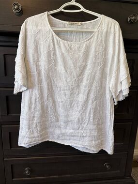 Embroidered White Scoop-Neck Tunic